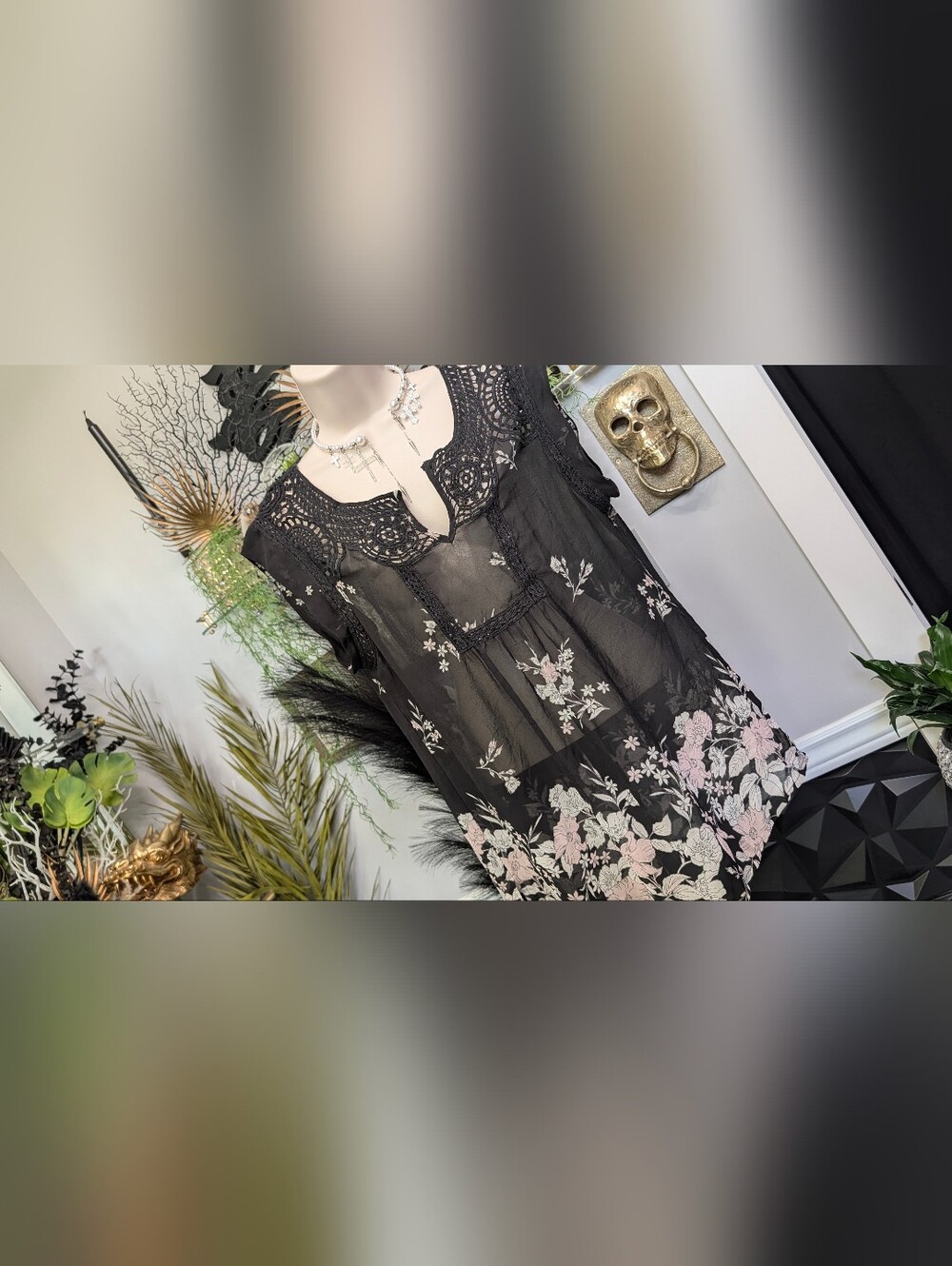DR2 Black Floral Sheer Embroidery Blouse LG